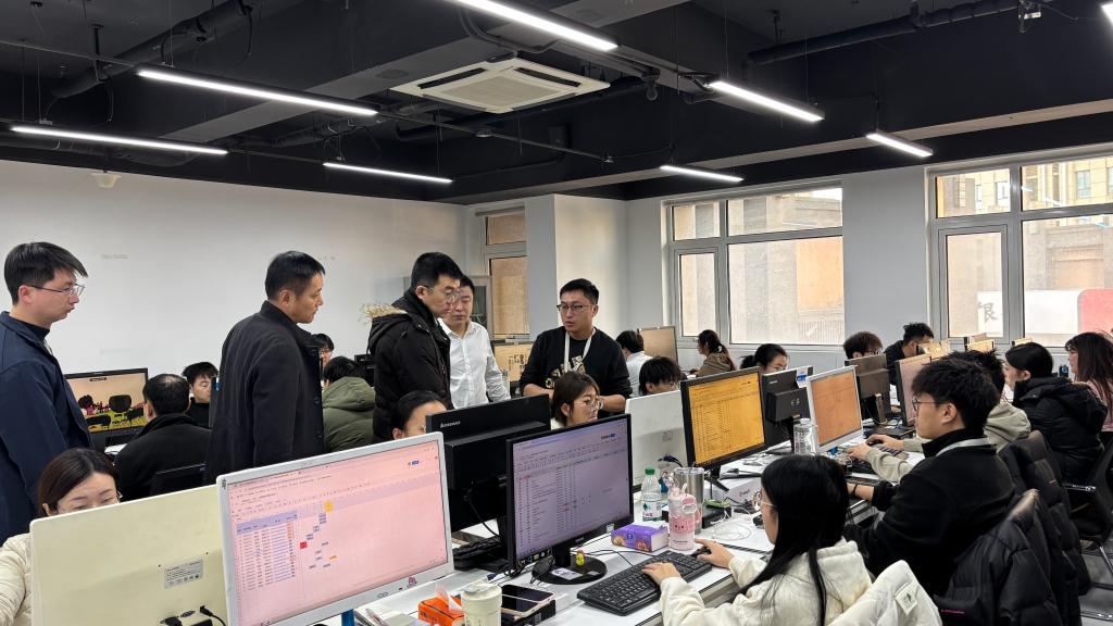 智啟未來，院企共融 人工智能學(xué)院院長牛翔一行赴網(wǎng)絡(luò)科技研發(fā)企業(yè)調(diào)研